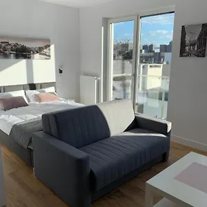 https://apartamenty-garbary-32.poznan-hotels.com